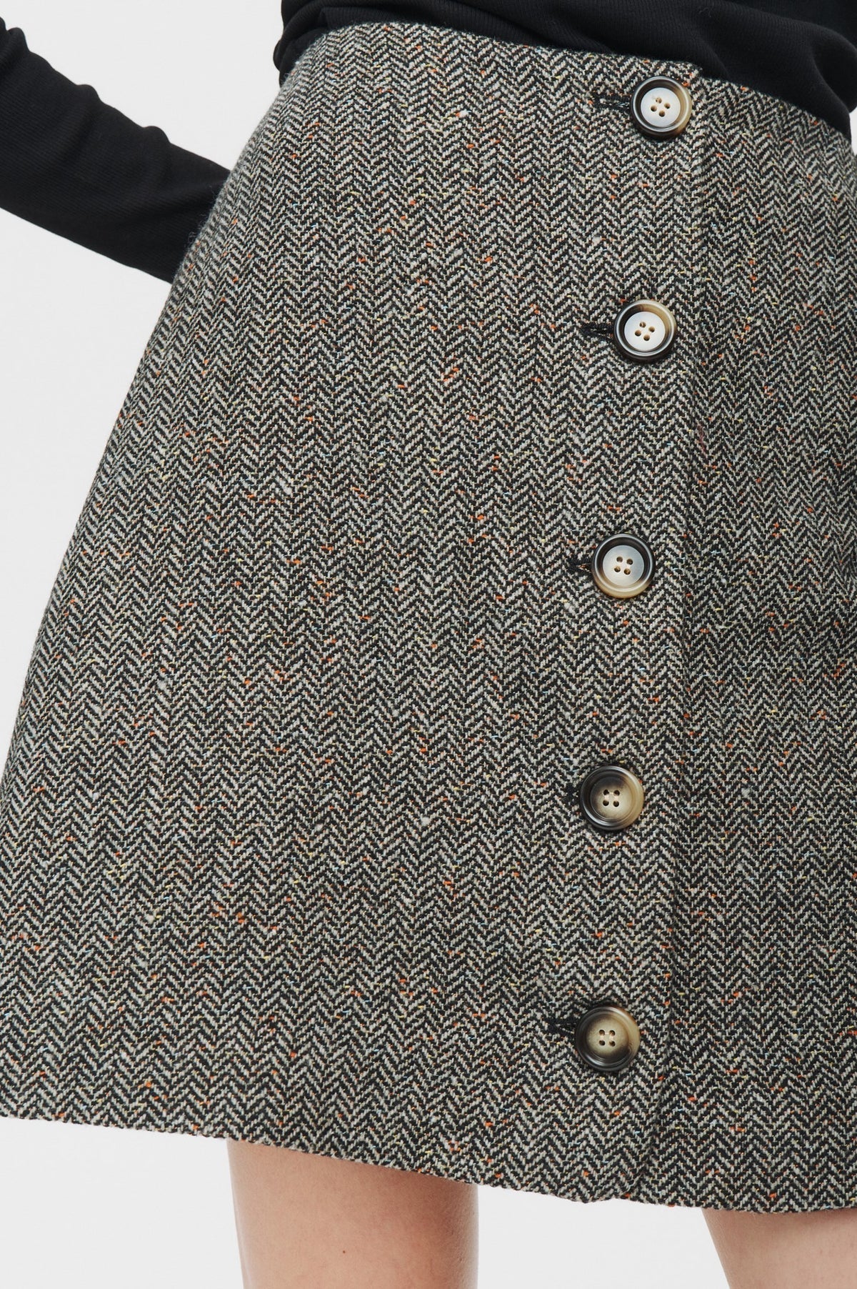 Nuavey Minirock, Kaviar