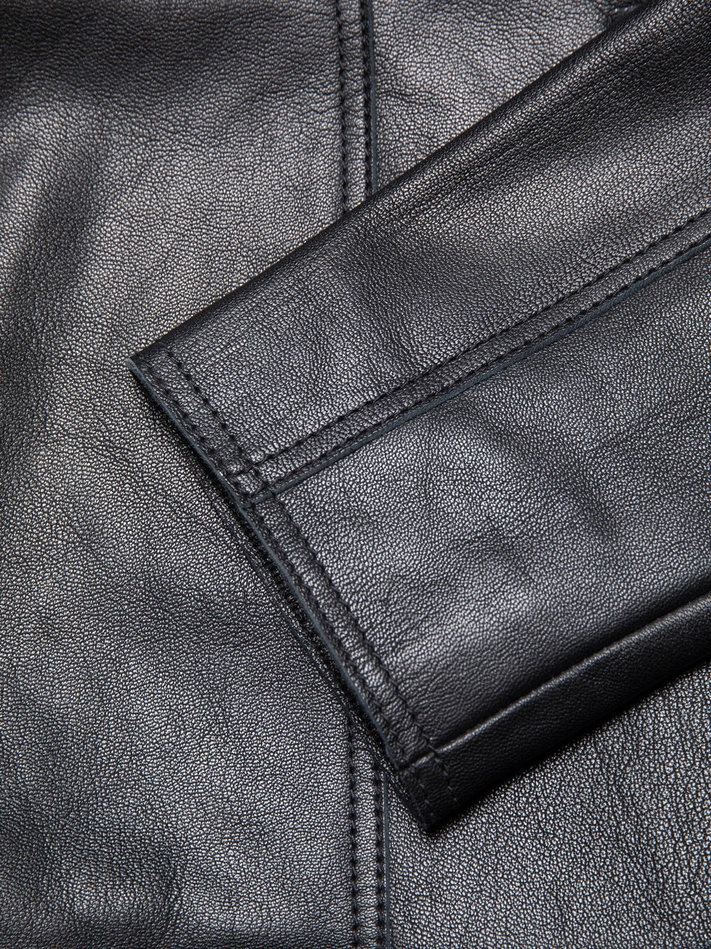 Saga Lederblazer, Schwarz